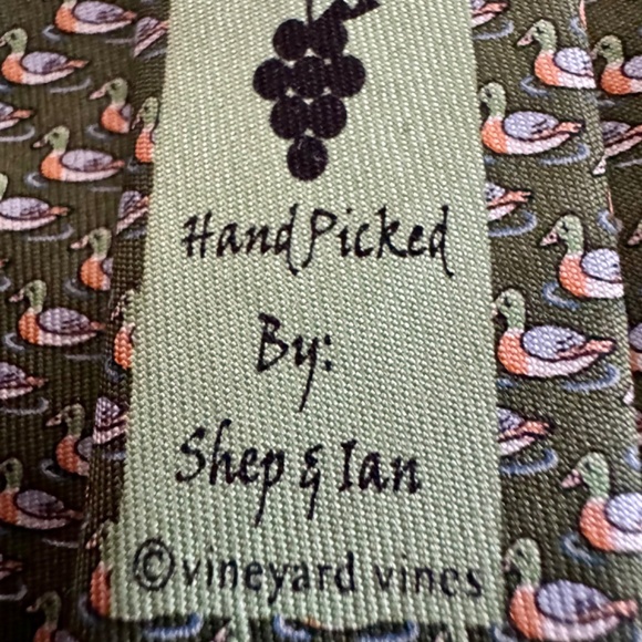 Vineyard Vines Silk Duck Tie - Picture 4 of 4